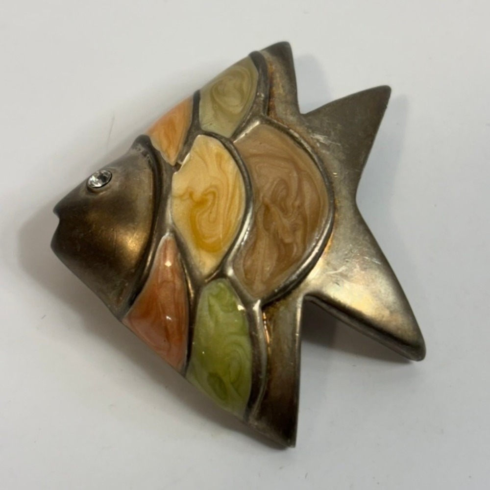 Enamel‎ Fish Brooch Rhinestone Eye Silver Tone Whimsical Animal Pin - Picture 5 of 7